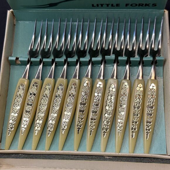 Vintage Little Fork Stainless Steel White Relish & Hors D'Oeuvre Fork Set of 11 - Picture 2 of 9